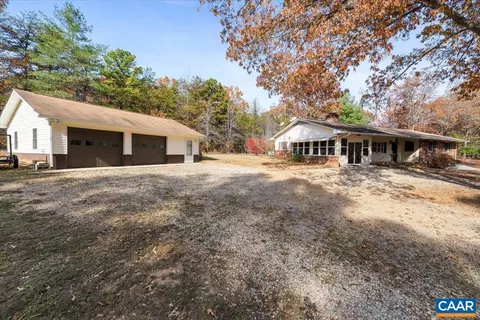 Exterior - 391 Pond Rd, Buckingham, VA 23921 photo 2 of 18