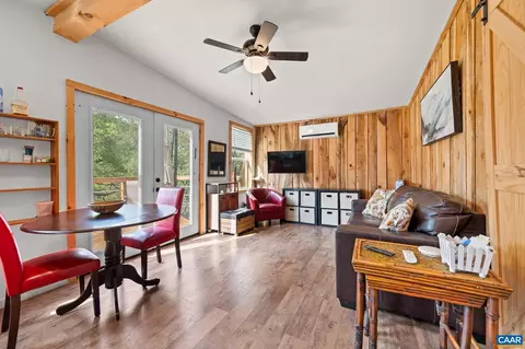Living - 2632 Wagon Trail Rd, Monroe, VA 24574 photo 5 of 6