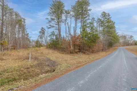 155 Harris Ln, Palmyra, VA 22963