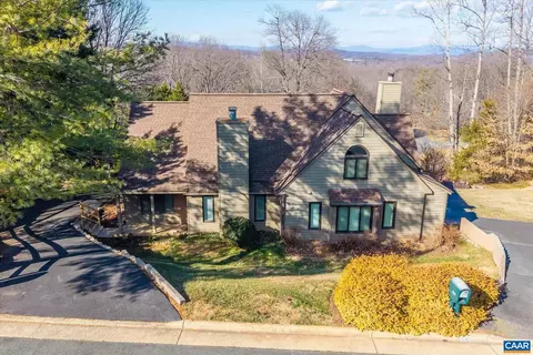 1688 Royal Oak Ct, Charlottesville, VA 22902