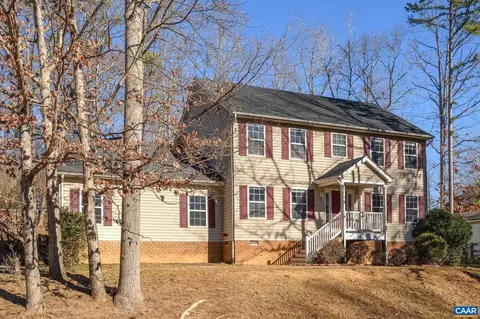 14 Woodlawn Dr, Palmyra, VA 22963