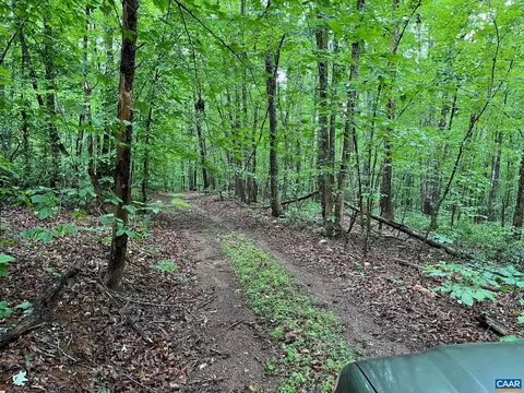 Howardsville Tpke, Schuyler, VA 22969