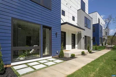 983 5th St SW, Charlottesville, VA 22902