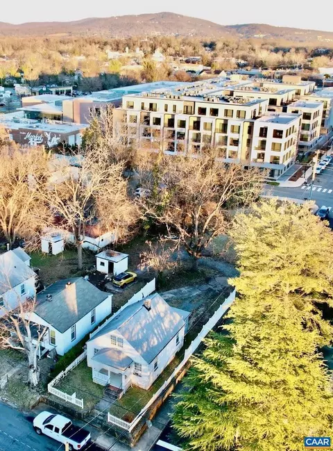 400 10 12 St, Charlottesville, VA 22903