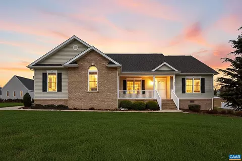 202 Bartley St, Dayton, VA 22821