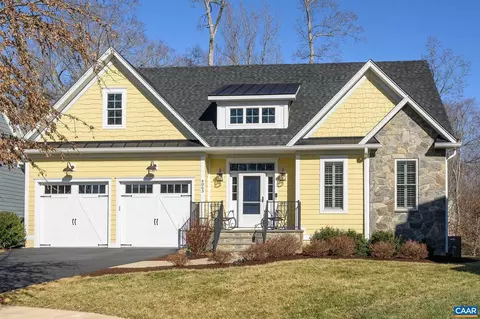4063 Varick St, Charlottesville, VA 22901