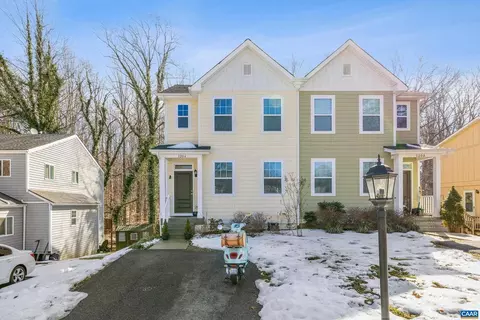 120 Longwood Dr #A, Charlottesville, VA 22903