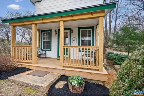 26 Braddock Ln, Shipman, VA 22971 photo 3
