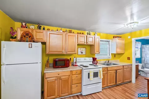 26 Braddock Ln, Shipman, VA 22971 photo 12