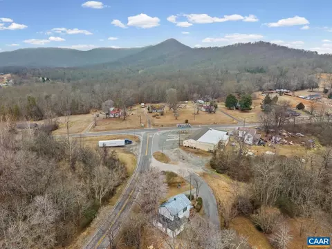 26 Braddock Ln, Shipman, VA 22971 photo 32