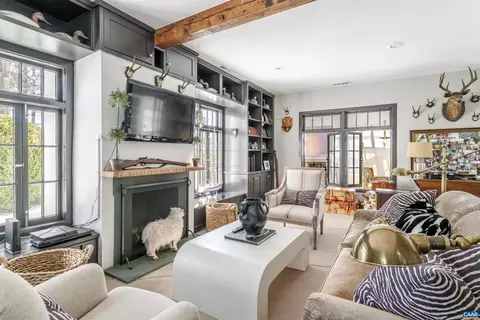 Living - 1293 Hammocks Gap Rd, Charlottesville, VA 22911 photo 15 of 17
