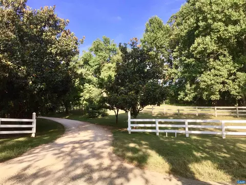Exterior - 1293 Hammocks Gap Rd, Charlottesville, VA 22911 photo 6 of 17