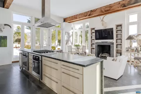 Kitchen - 1293 Hammocks Gap Rd, Charlottesville, VA 22911 photo 4 of 7