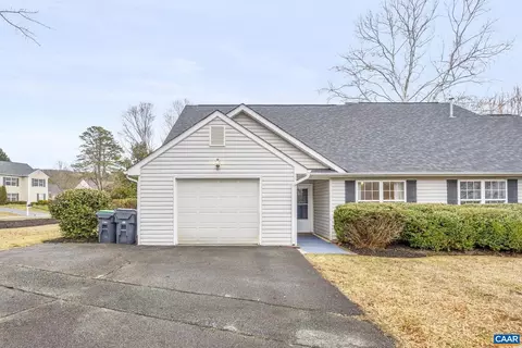201 Buttercup Ln, Charlottesville, VA 22902