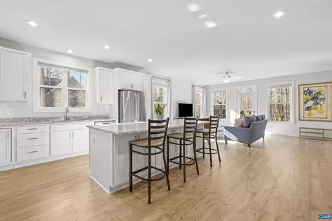 49 Pine Shadow Ct, Troy, VA 22974 photo 6