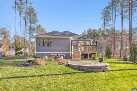 49 Pine Shadow Ct, Troy, VA 22974 photo 2