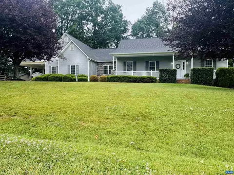 18 Forest View Ln, Fishersville, VA 22939