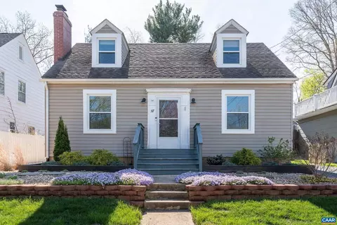 317 York Ave, Staunton, VA 24401