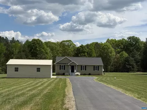 1444 School Bus Rd, Louisa, VA 23093