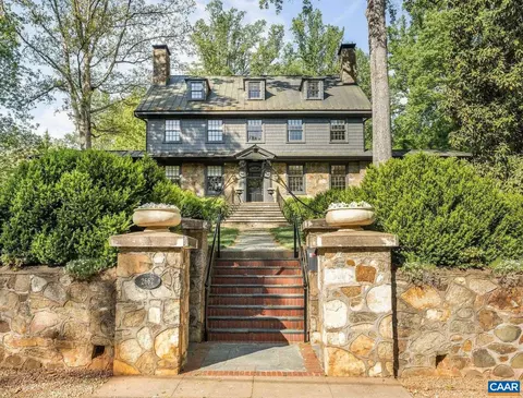 2662 Jefferson Park Cir, Charlottesville, VA 22903