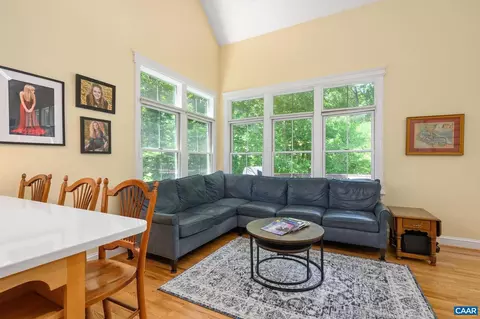 1708 Wright Ln, Charlottesville, VA 22911 photo 8