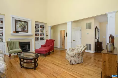 1708 Wright Ln, Charlottesville, VA 22911 photo 5