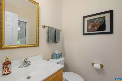 1708 Wright Ln, Charlottesville, VA 22911 photo 17