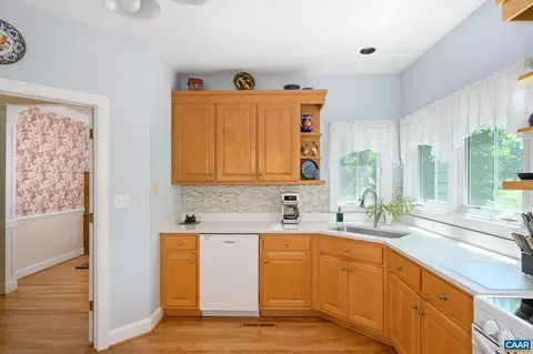 1708 Wright Ln, Charlottesville, VA 22911 photo 11