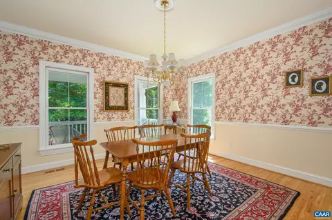 1708 Wright Ln, Charlottesville, VA 22911 photo 4
