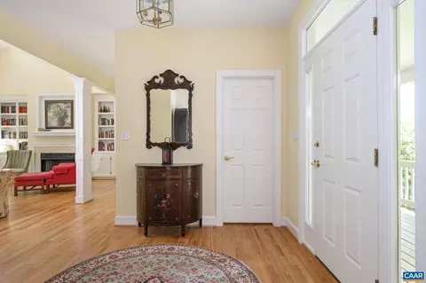 1708 Wright Ln, Charlottesville, VA 22911 photo 3