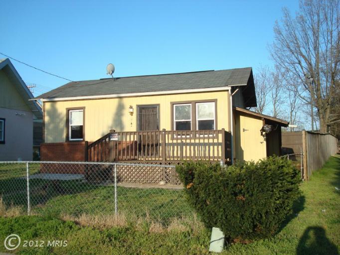 2414 Mountain Rd, Pasadena, MD 21122 photo 1