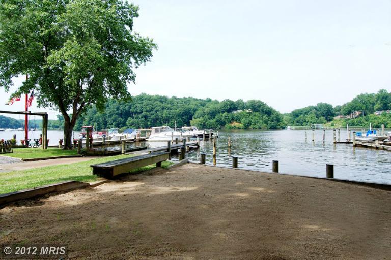 756 Sonne Dr, Annapolis, MD 21401 photo 1