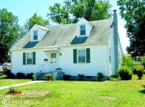 8466 Rugby Rd, Pasadena, MD 21122 photo 1