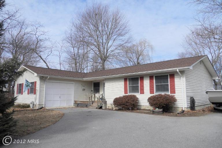 668 Swan Dr, Deale, MD 20751 photo 1