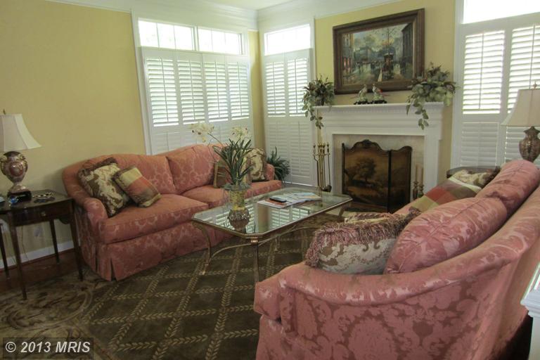 738 Pearson Point Pl, Annapolis, MD 21401 photo 1