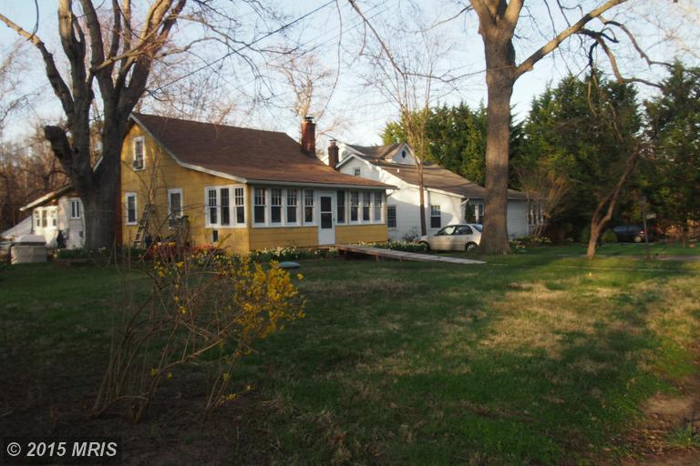 104 Lakeview Ave, Edgewater, MD 21037 photo 1