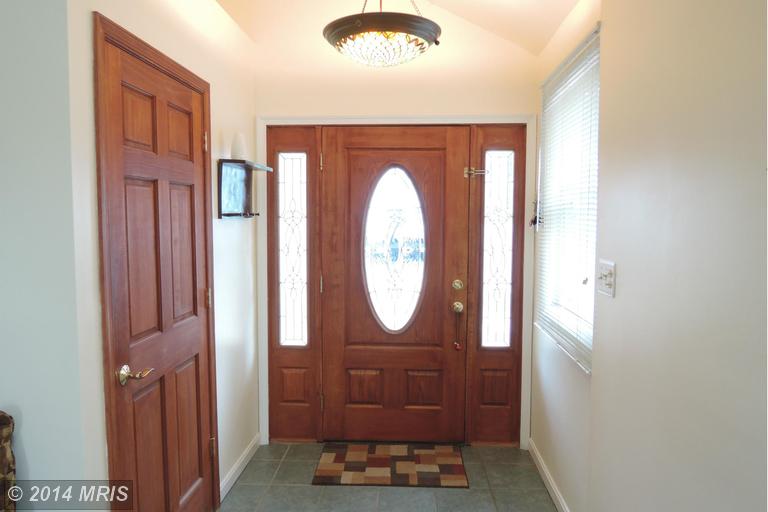 758 Powhatan Beach Rd, Pasadena, MD 21122 photo 1
