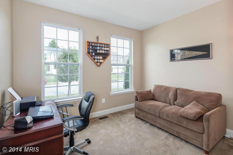 3107 Ashburn Ln, Pasadena, MD 21122 photo 1