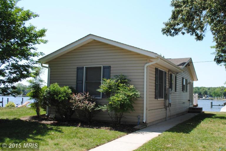2013 Park Dr, Pasadena, MD 21122 photo 1