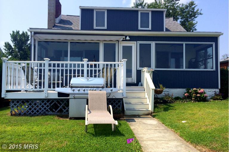 2170 Lake Dr, Pasadena, MD 21122 photo 1