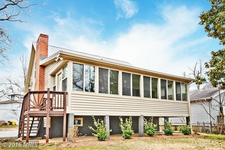 408 Beach Dr, Edgewater, MD 21037 photo 1