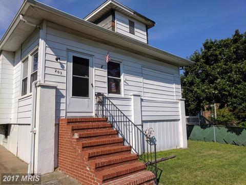 203 Edgevale Rd W, Baltimore, MD 21225 photo 1