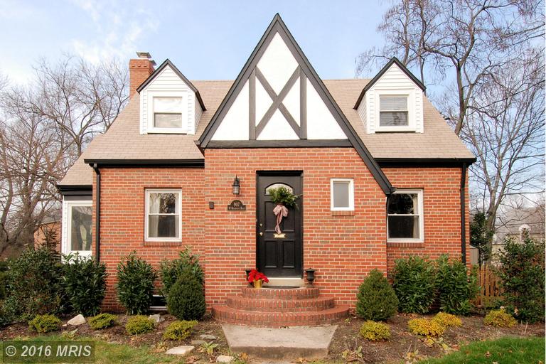 907 Braddock Rd W, Alexandria, VA 22302 photo 1