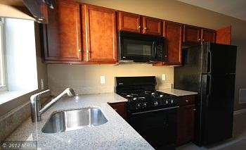 422 Oliver St, Baltimore, MD 21202 photo 1
