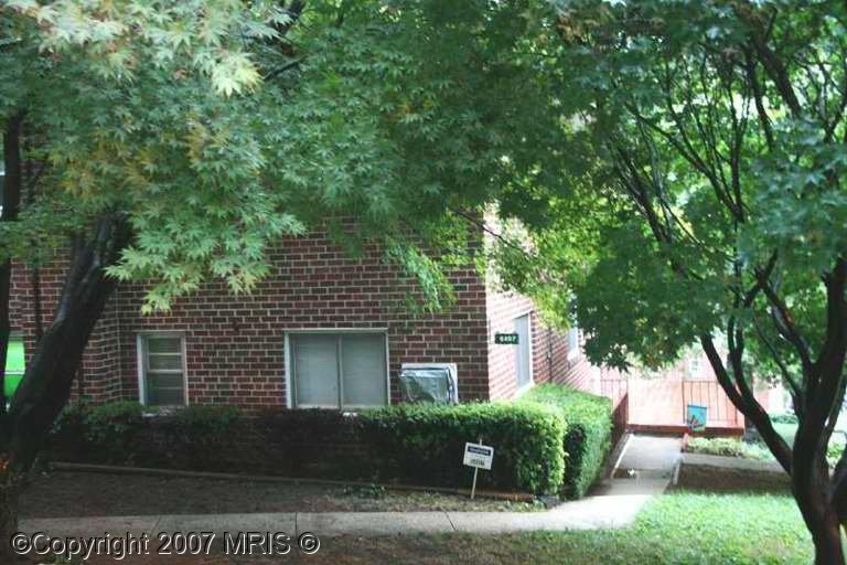 6407 Ridgeview Ave, Baltimore, MD 21206 photo 1