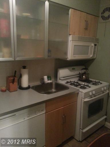 1028 Tunbridge Rd, Baltimore, MD 21212 photo 1