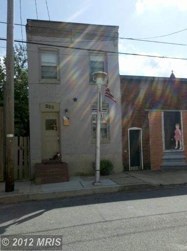 831 Mangold St, Baltimore, MD 21230 photo 1