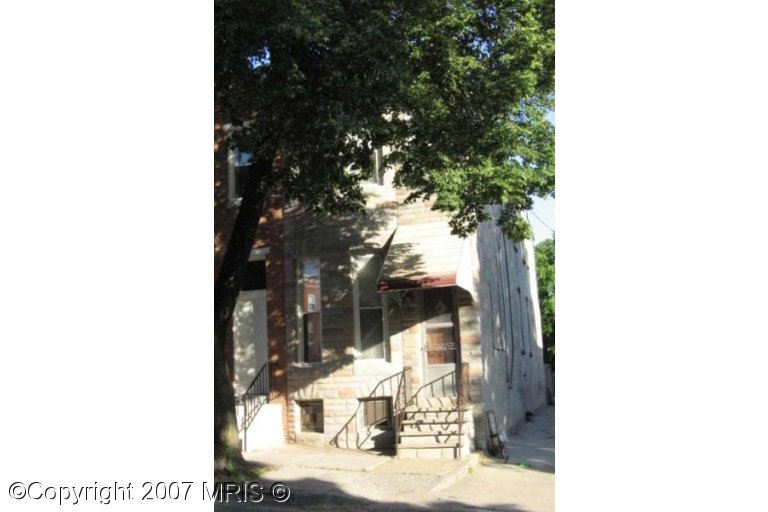 584 Presstman St, Baltimore, MD 21217 photo 1