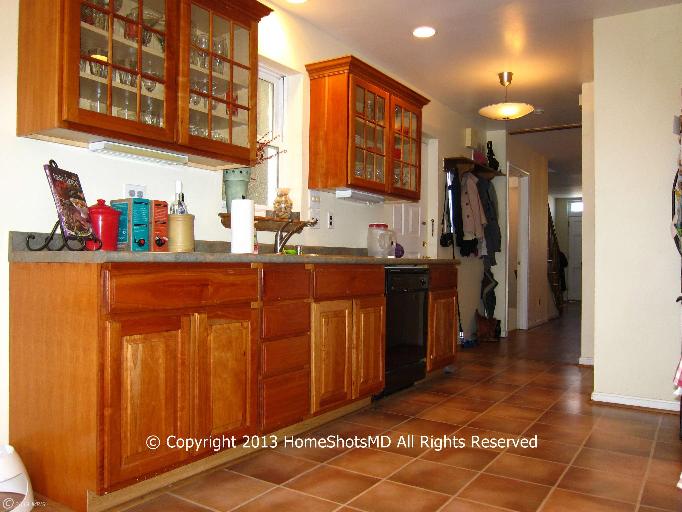 724 Charles St S, Baltimore, MD 21230 photo 1