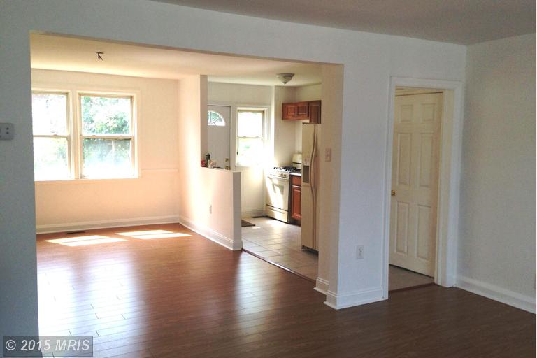 425 Random Rd, Baltimore, MD 21229 photo 1